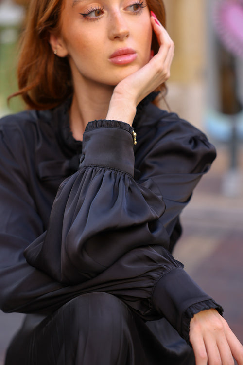 Black Blouse – Perfect Match for the Long Sun Pleated Skirt