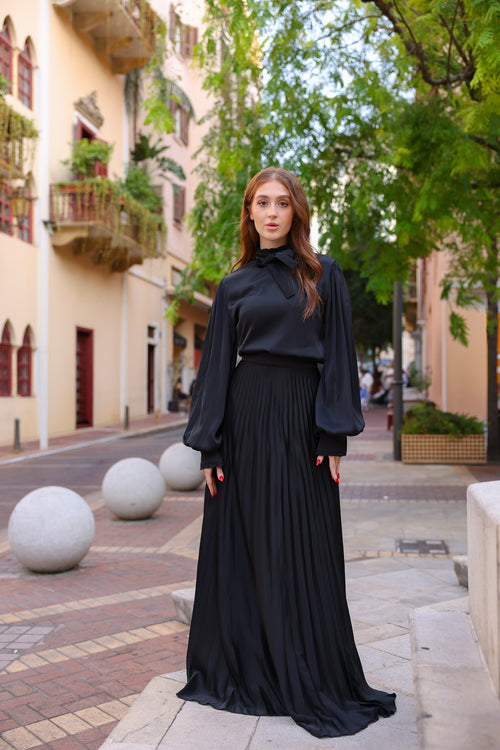 Black Long Sun-Pleated Skirt – Timeless Elegance